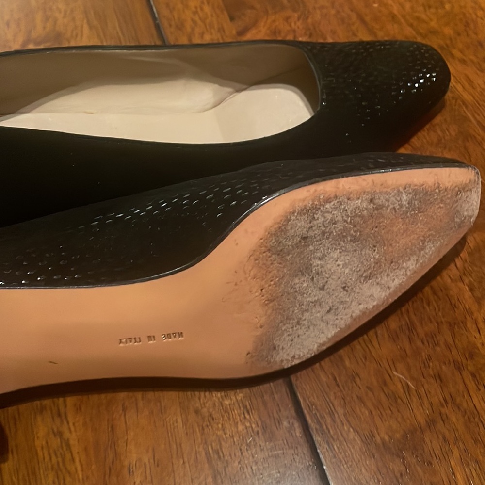 Salvatore Ferragamo black suede, Ladies 8 1/2 AA, very elegant. - Picture 7 of 9